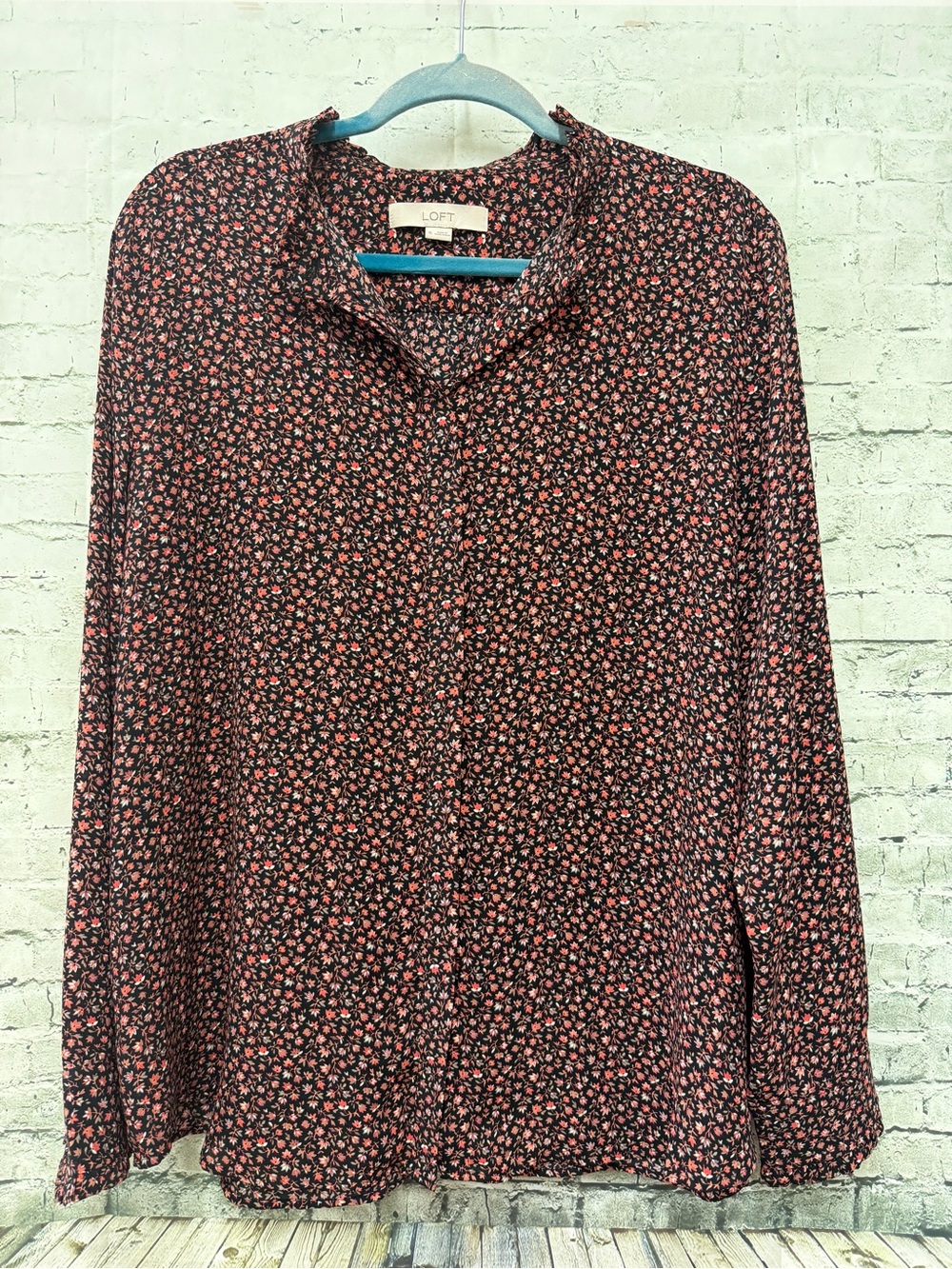 Loft Black Floral Button-Up Shirt XL EUC